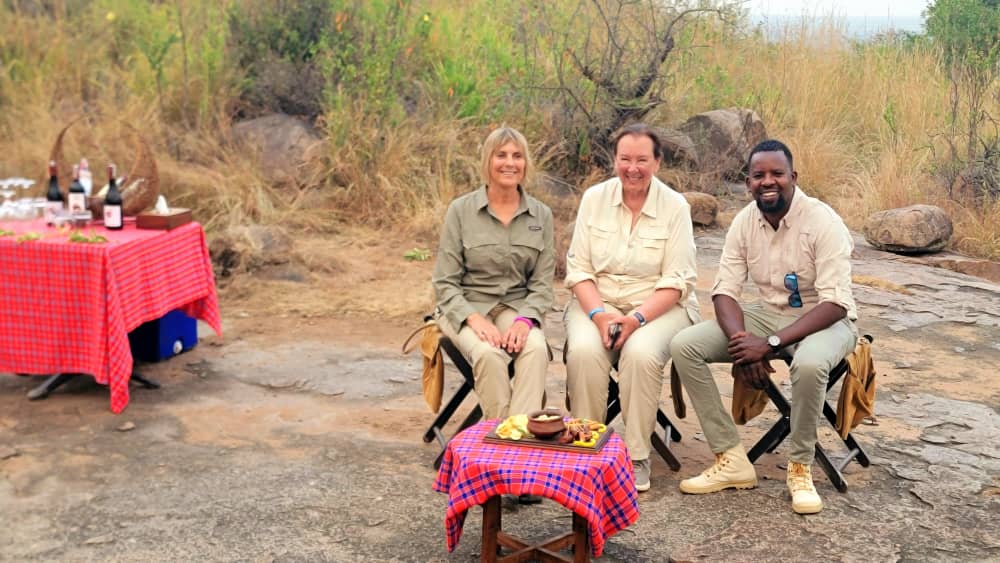 Guide-bush lunch-tanzania-great african safari